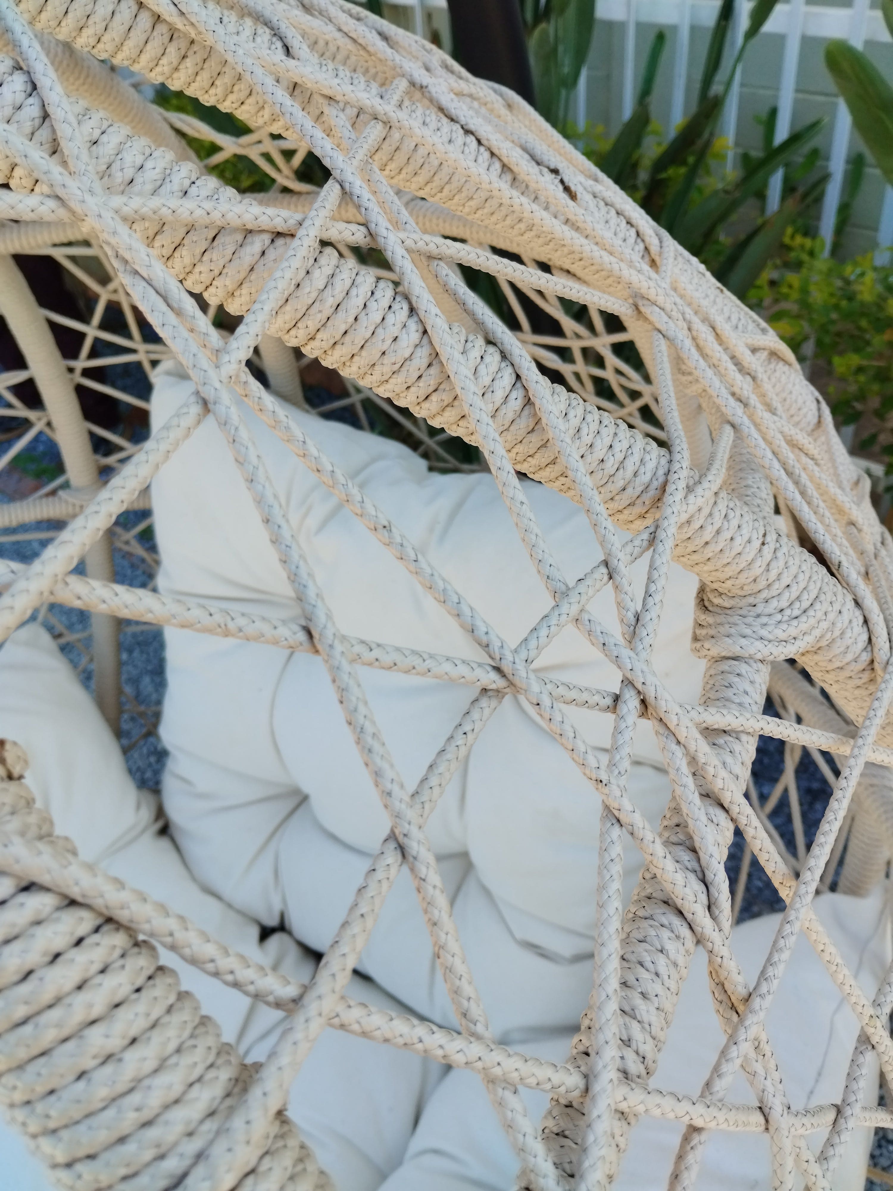 Hanging Swing Drop in Synthetic Straw